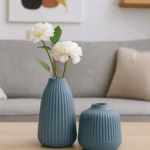 Blue grooved vase - Modern flower vase - Vase for dried flowers & fresh flowers - 2 sizes