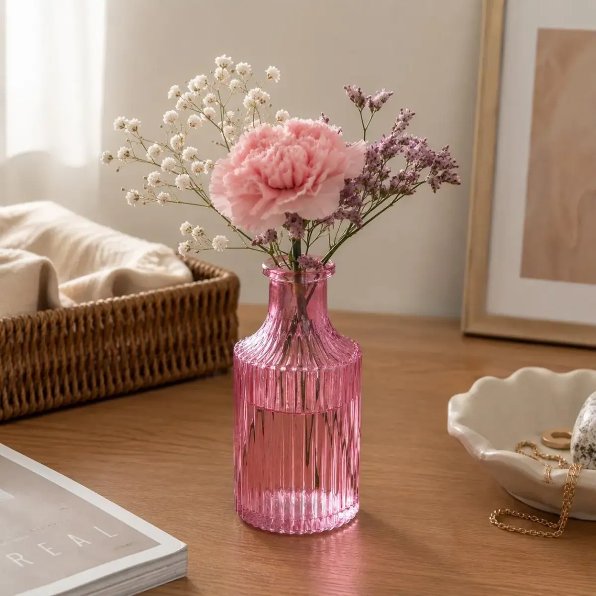 Kleine Glasvase mit Rillen – Tischvase & Blumenvase
