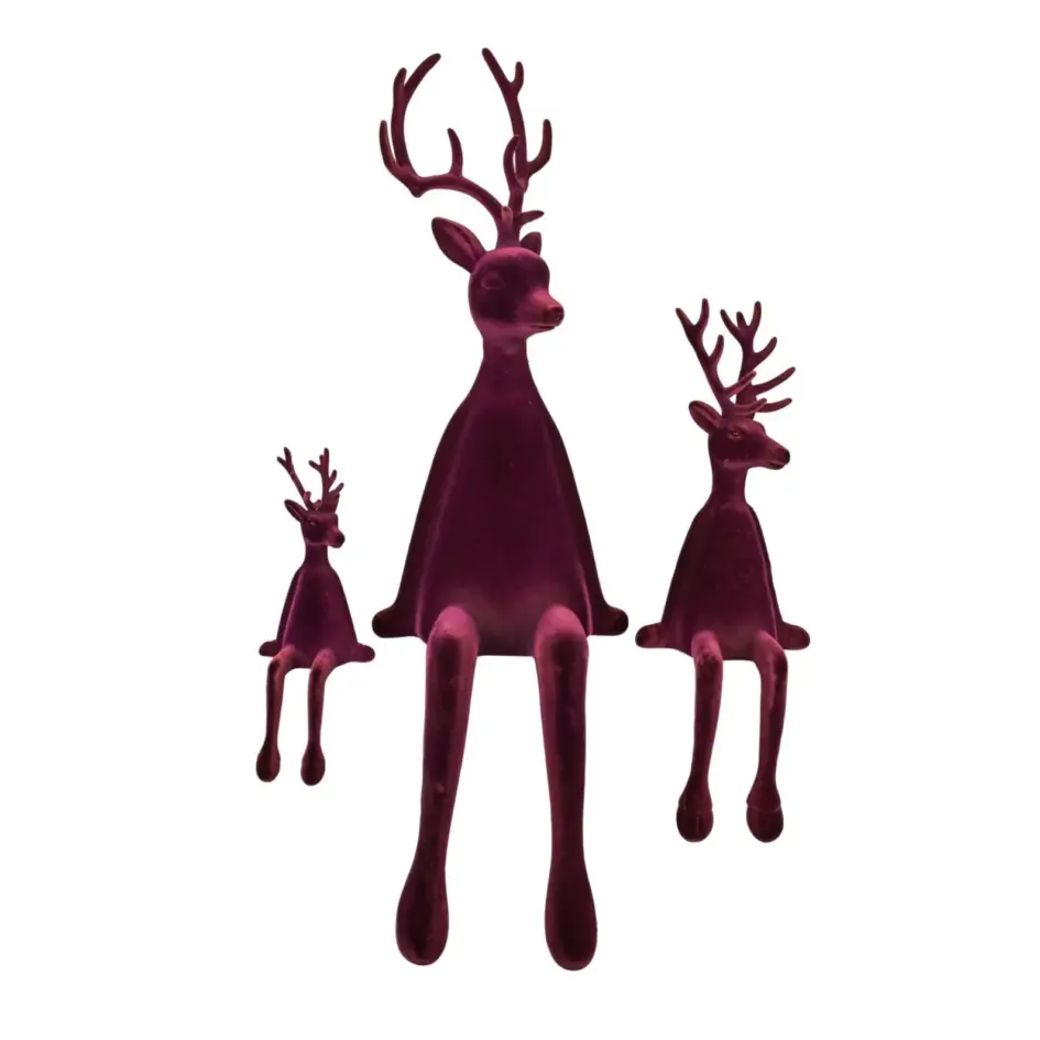 Beflockter Hirsch Kantenhocker in Burgund – Rentierfigur samtig - Weihnachtsdeko edel