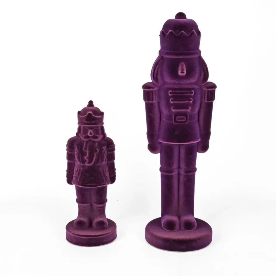 XL Nussknacker beflockt - Weihnachtsdeko Samt, lila & pink – Weihnachtsfigur Modern aus Kunststoff