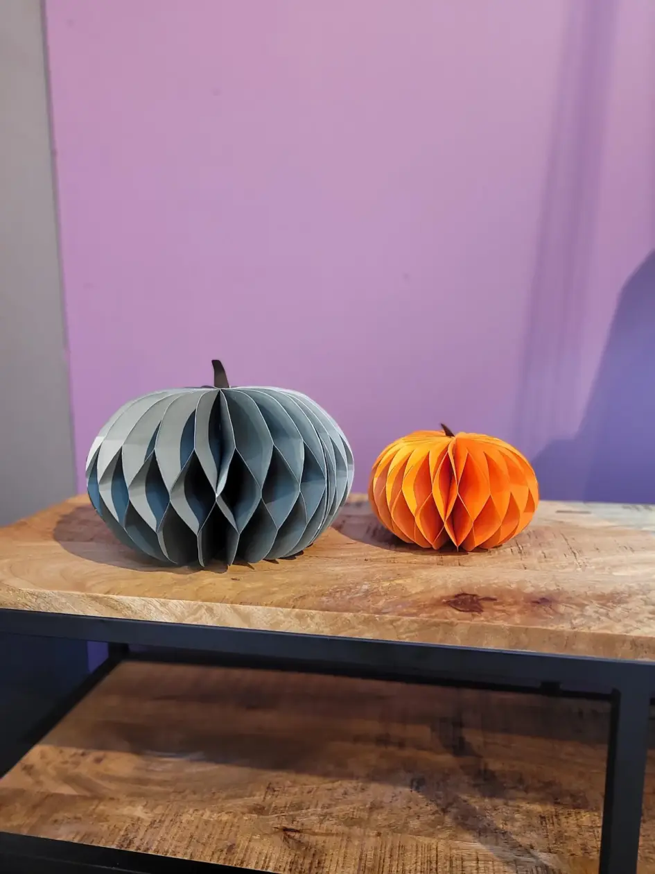Papier Kürbis, Orange - Halloween Deko - Herbstdeko für Tisch und Fensterbank