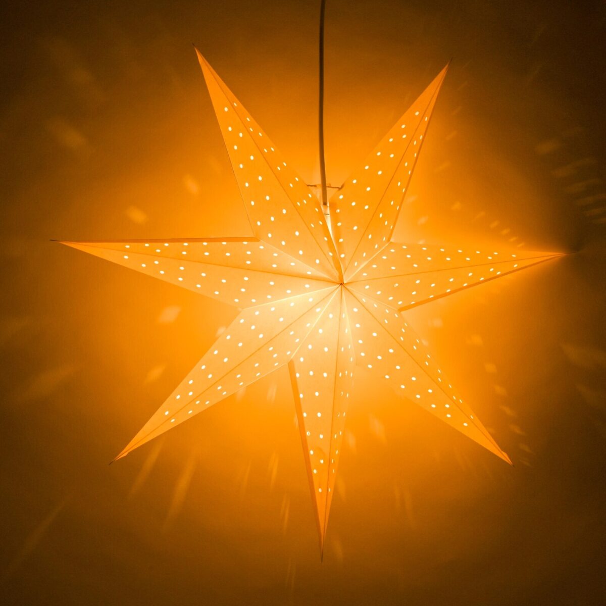 Papierstern mit Licht – Weißer Weihnachtsstern zum Aufhängen | Fensterdeko Weihnachten & Fensterbeleuchtung