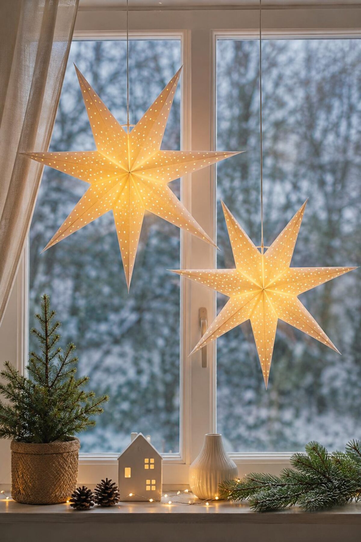Papierstern mit Licht – Weißer Weihnachtsstern zum Aufhängen | Fensterdeko Weihnachten & Fensterbeleuchtung