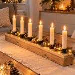 Rustikaler Kerzenhalter aus Naturholz mit sechs schwarzen Metallhaltern für LED-Kerzen als Weihnachtsdeko